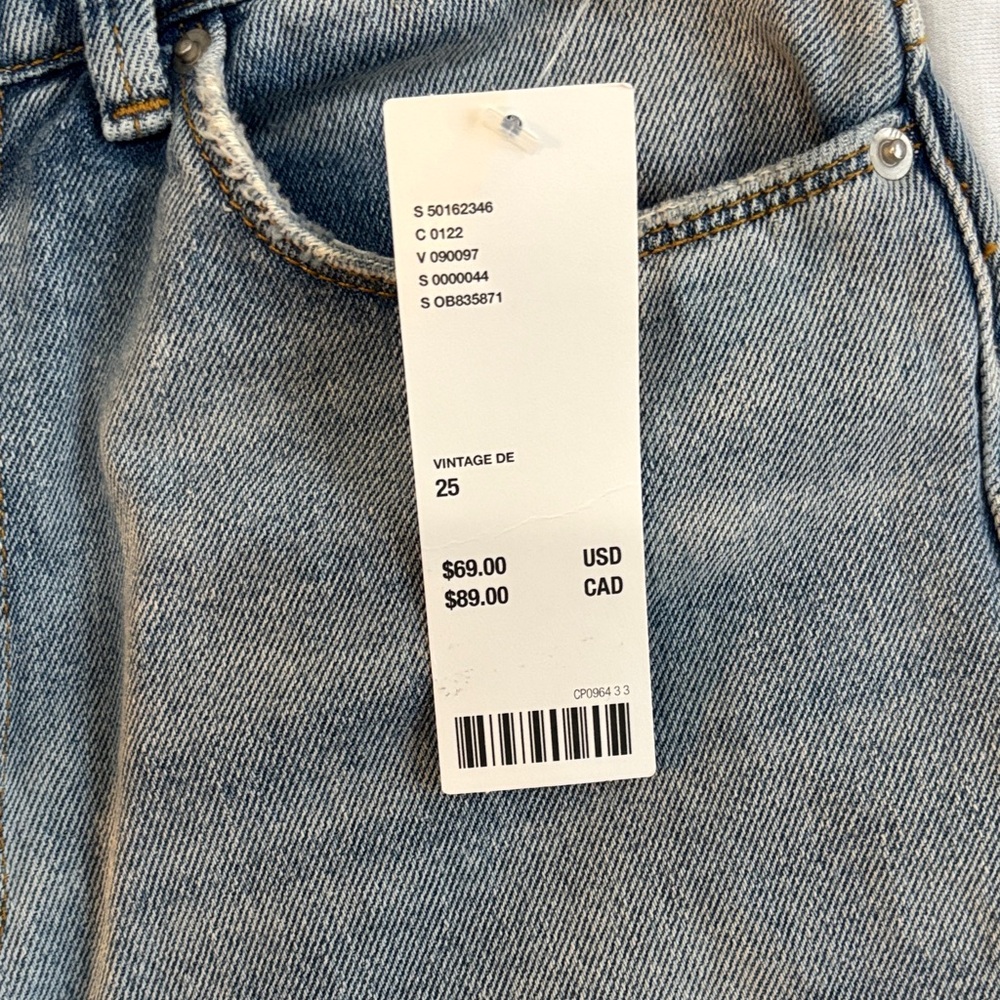 High Rise Distressed Mom Jeans - Picture 6 of 8